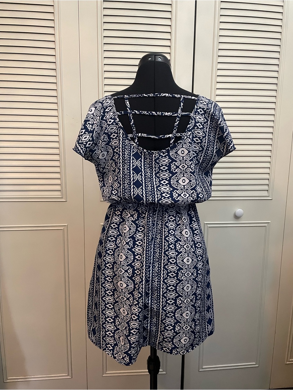 Beautiful Aztec Print Navy Blue and White Dress - Picture 4 of 8